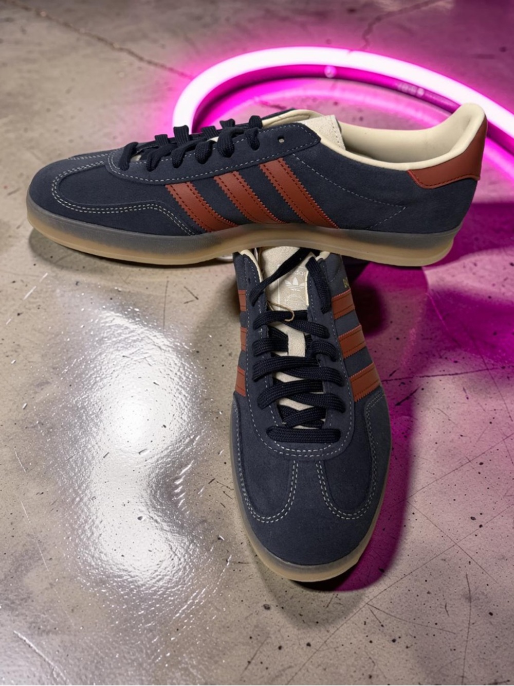 Men's Navy Suede Casual Sneakers with Brown Stripes